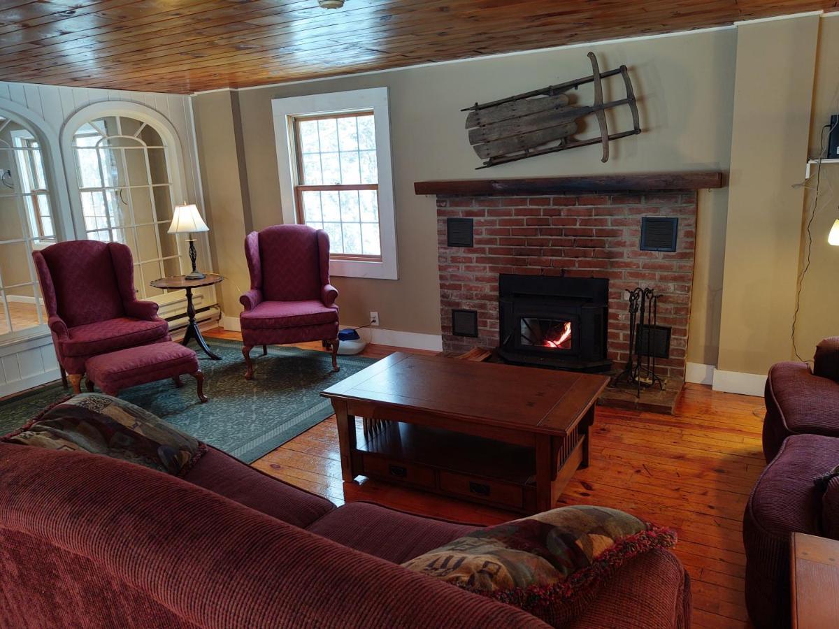 Doveberry Inn West Dover Exterior photo